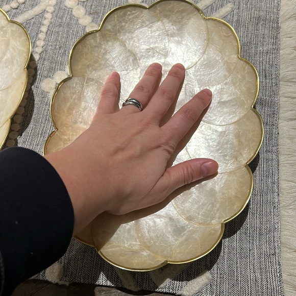 VINTAGE Capiz shell decorative trays with gold rim - Picture 9 of 9